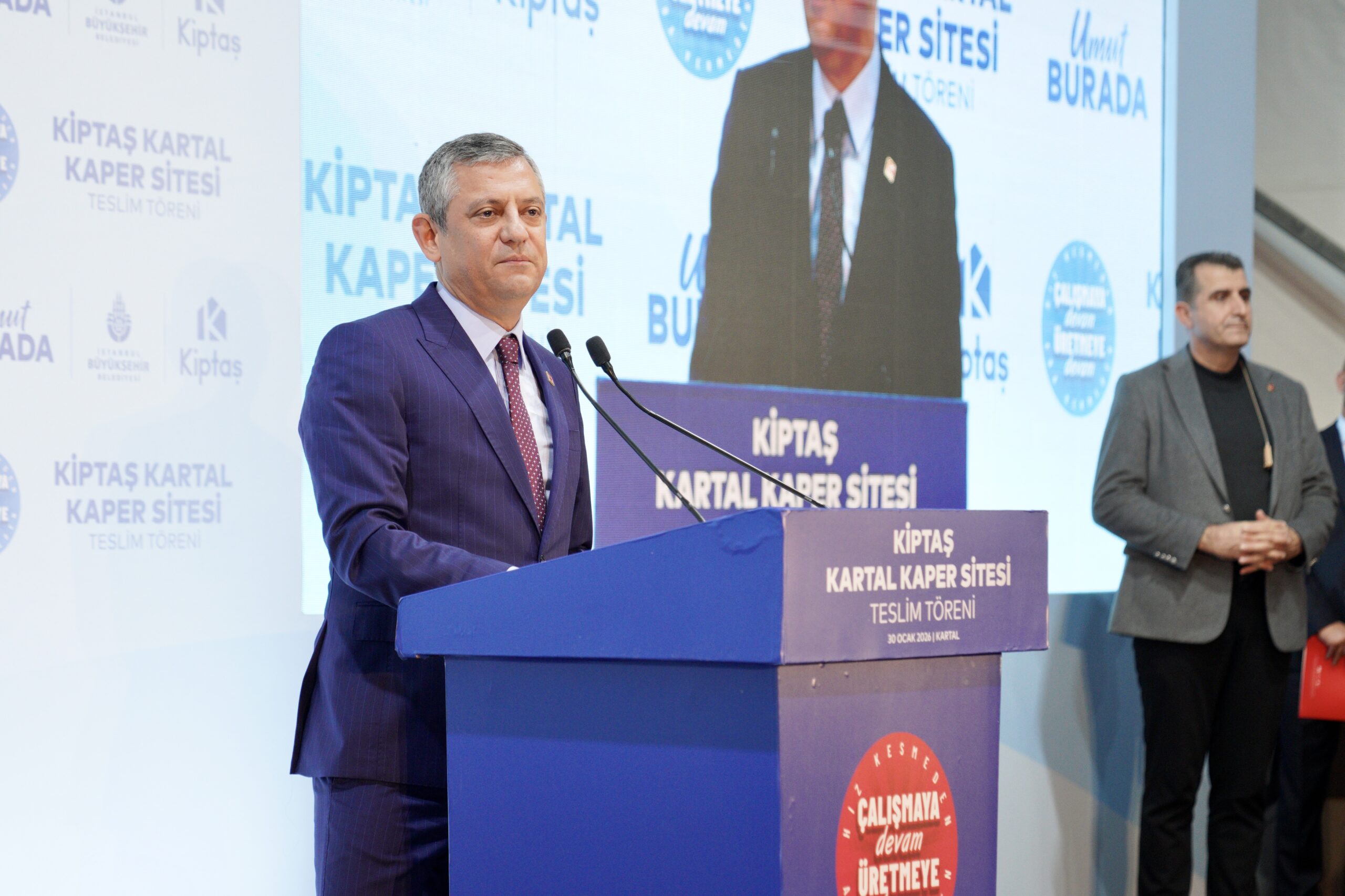 CHP Genel Başkanı Özgür Özel’den Tanju Özcan Gözaltısına Sert Tepki: “Bu Düşman Hukukudur