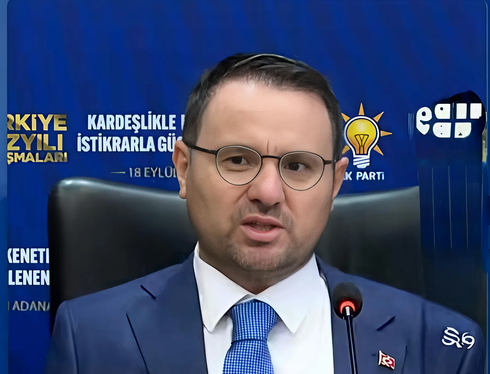 ADALET BAKANI AKIN GÜRLEK’TEN 2028 SEÇİMİ MESAJI: "CUMHURBAŞKANIMIZI TEKRAR SEÇMEMİZ GEREKİYOR" 